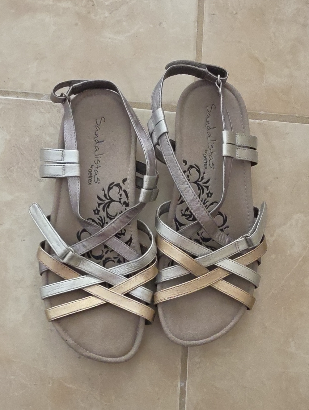Aetrex Metallic Gold & Silver Strappy Women’s Sandals 7.5